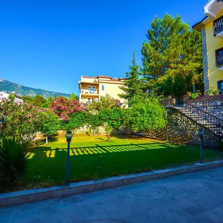 Bougainvillea 度假居 费特希耶